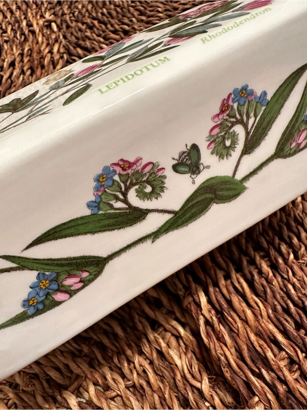 Vintage Portmeirion Botanic Garden (Lepidotum/Rhododendron) Covered Butter Dish - Picture 4 of 5